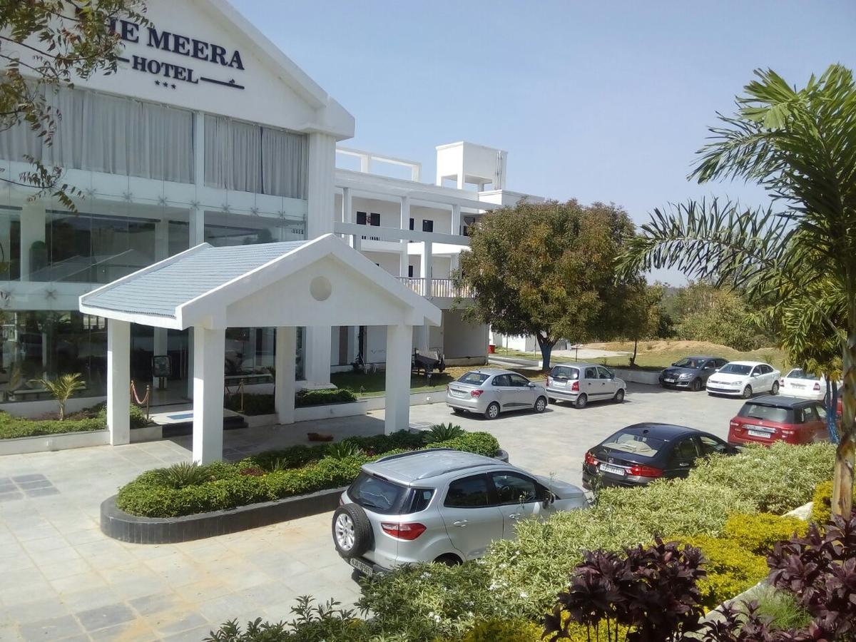 Derol The Meera Hotel المظهر الخارجي الصورة